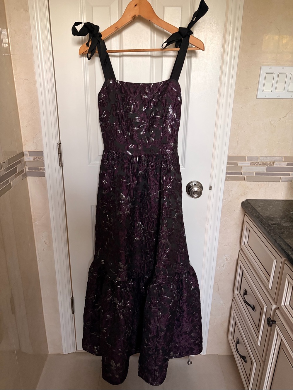 Chelsea28 Black Tie-Shoulder Plum Floral Maxi Dress